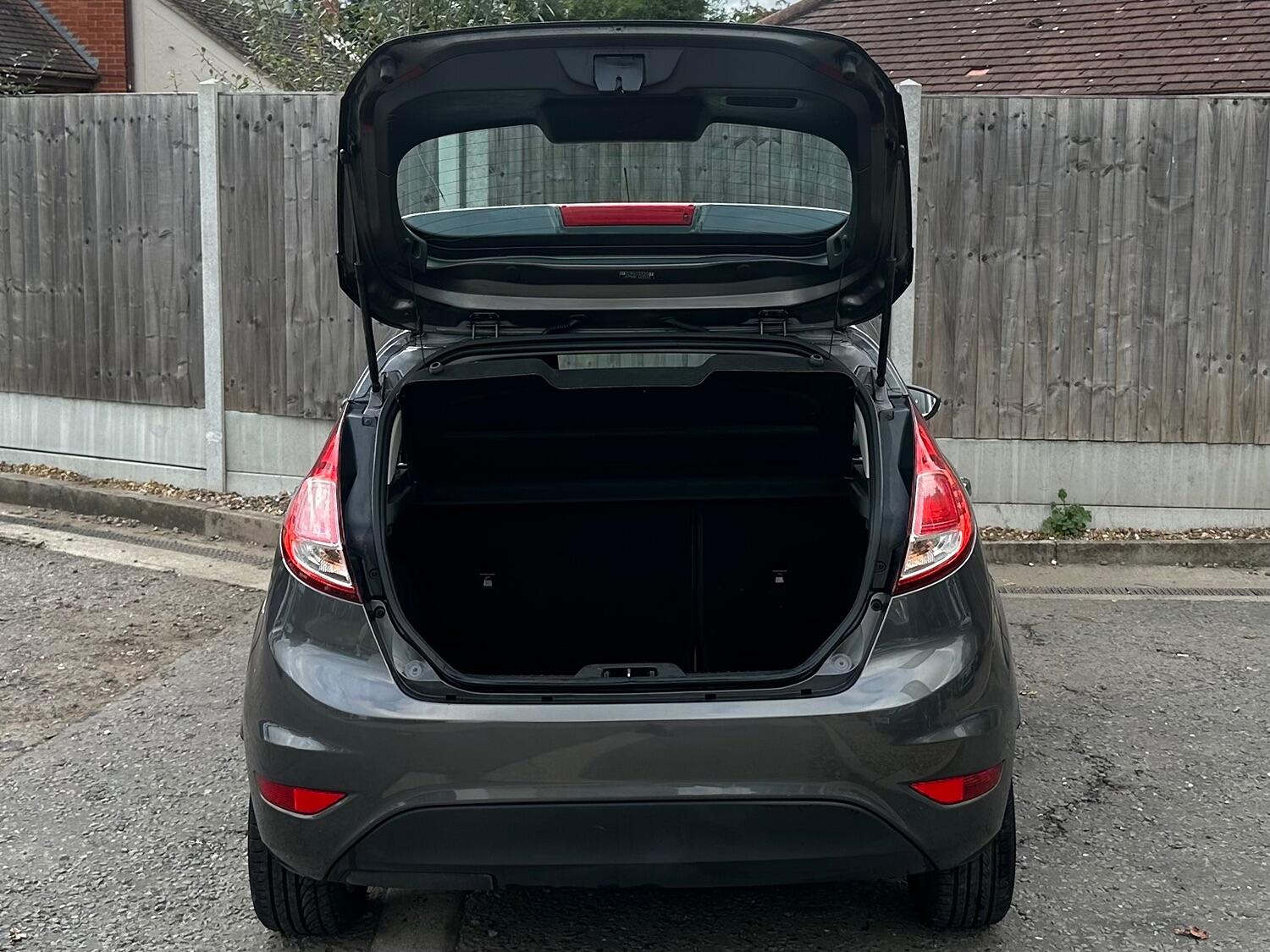 Used Ford Fiesta 2015 for sale - 76211947: Photo 7