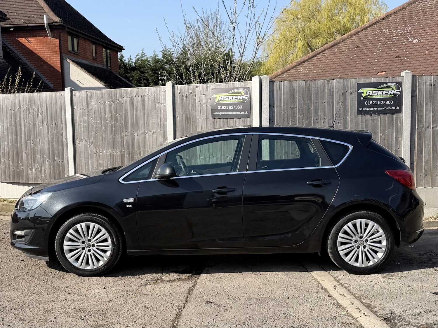 Used Vauxhall Astra 2014 for sale - 77977024: Photo 4