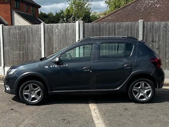 Used Dacia Sandero Stepway 2018 for sale - 78956827: Photo