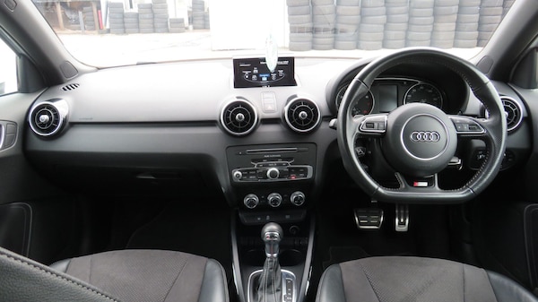 Used Audi A1 2018 for sale - 76215049: Photo 2