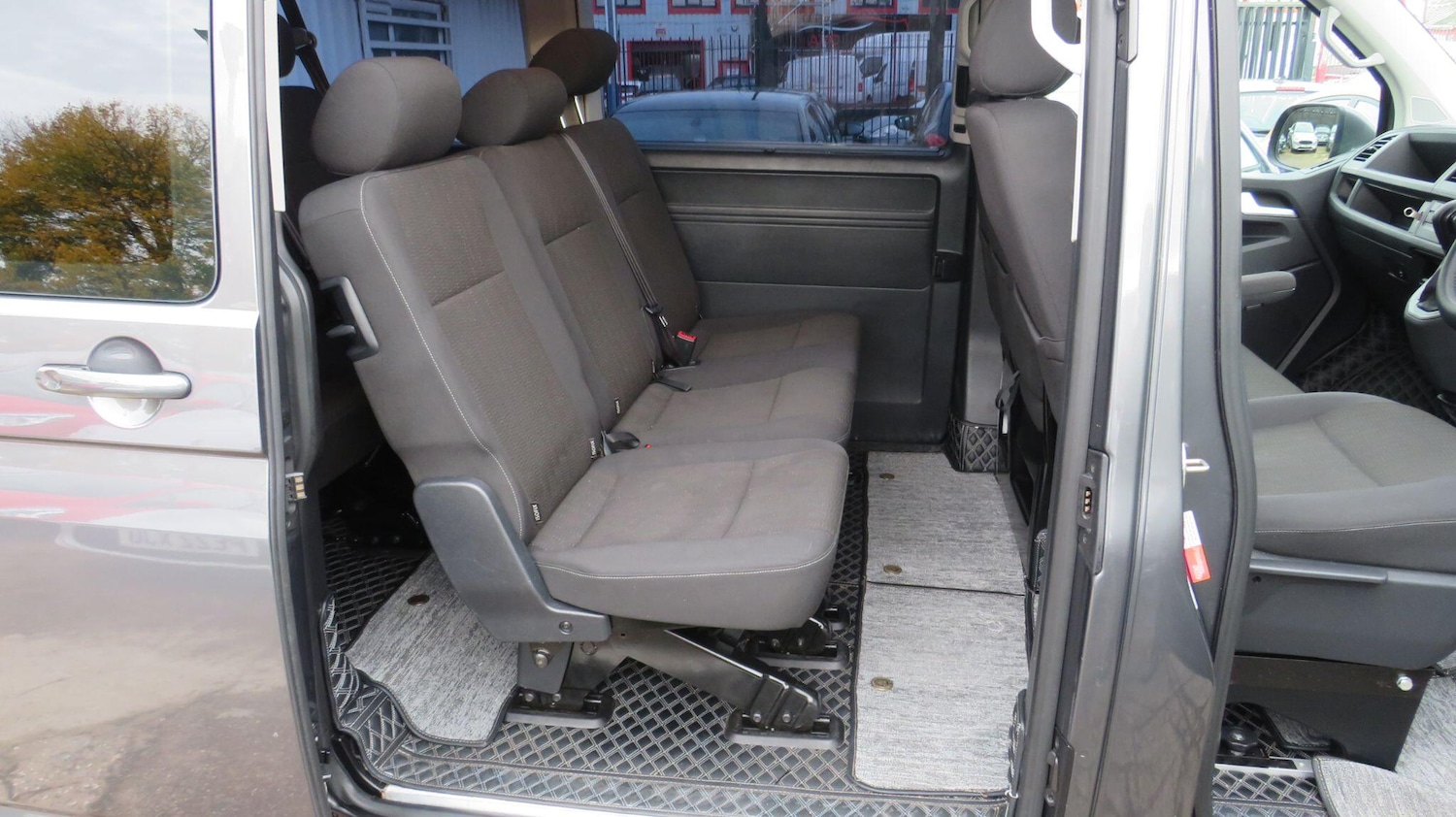 Used Volkswagen Transporter Shuttle 2020 for sale - 76512779: Photo 13