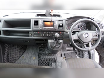 Used Volkswagen Transporter Shuttle 2020 for sale - 76512779: Photo