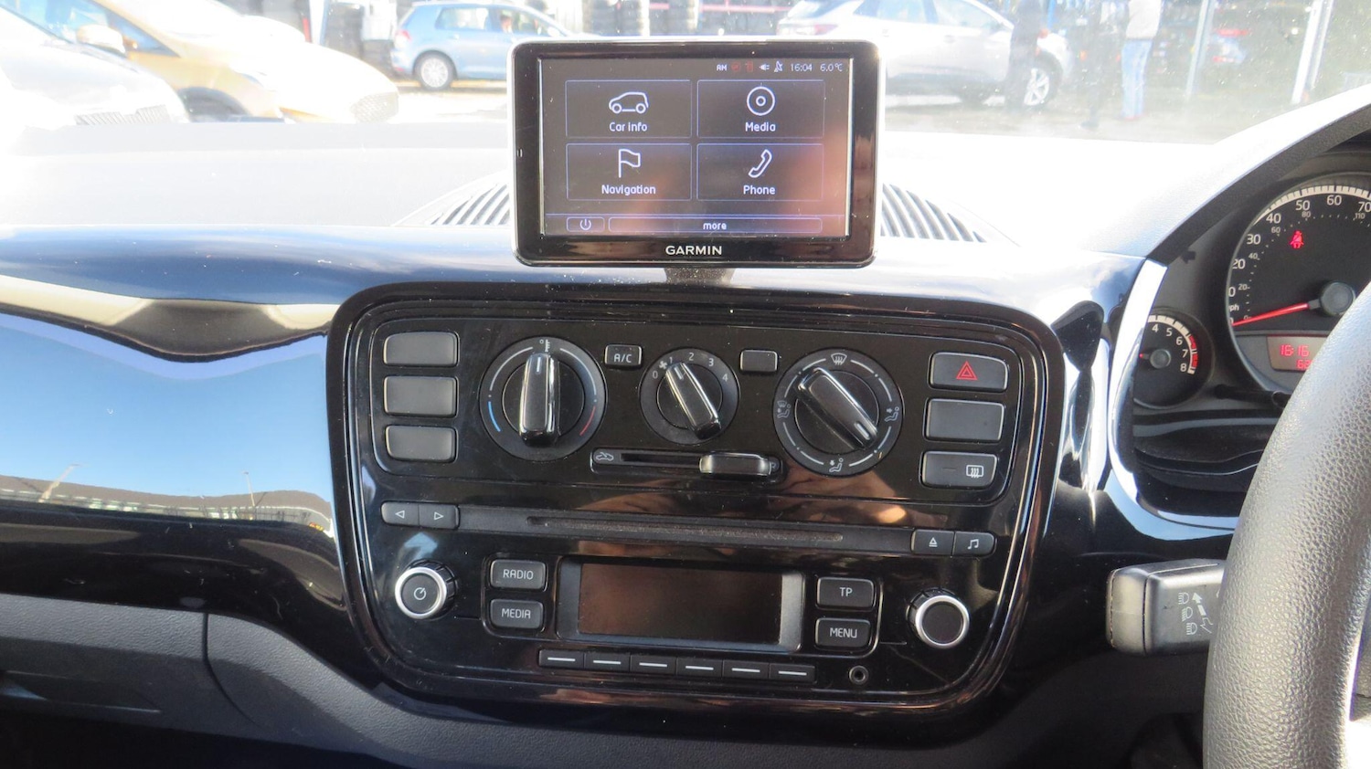 Used Volkswagen up! for sale - 78135934: Photo 15