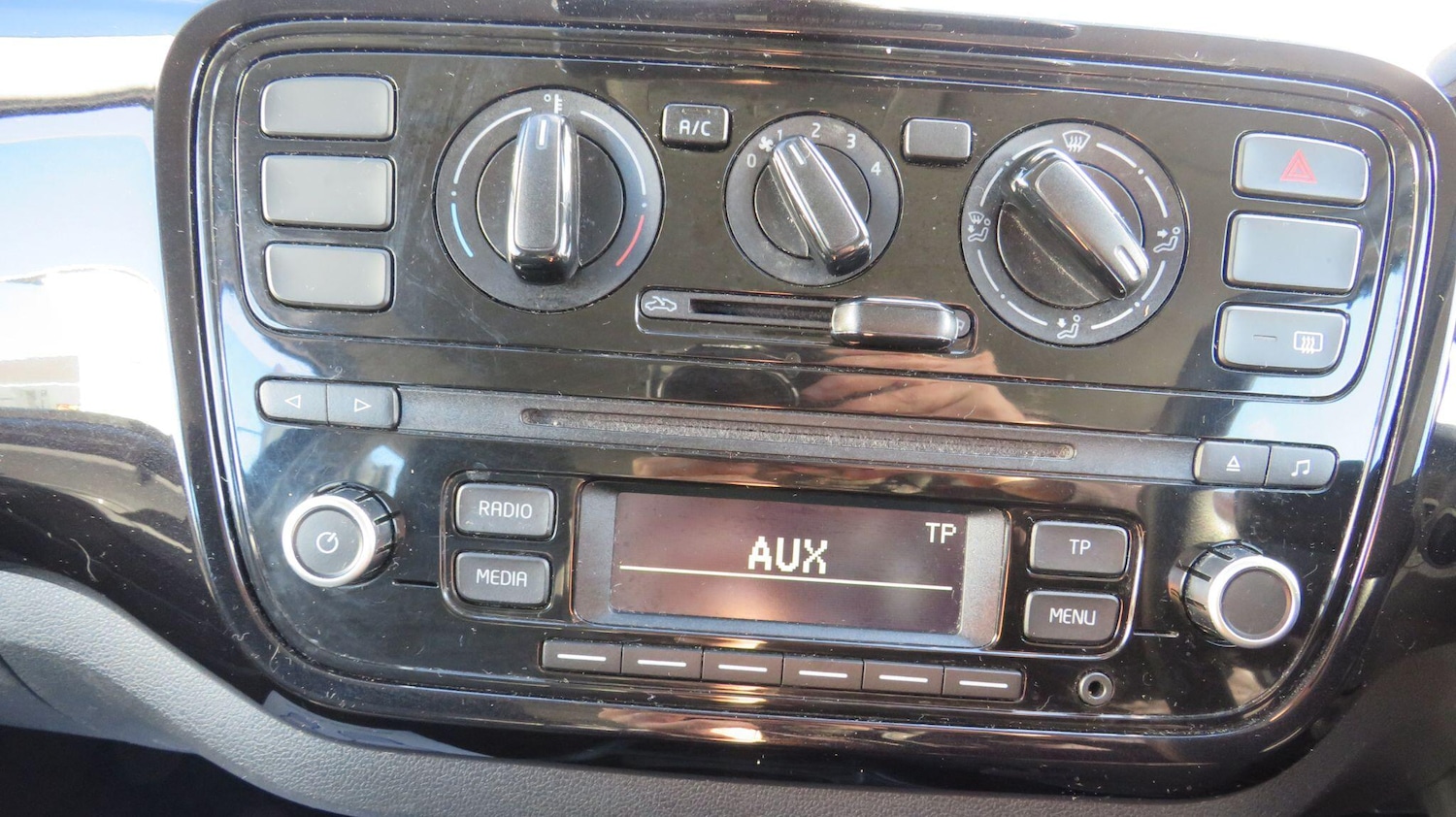 Used Volkswagen up! for sale - 78135934: Photo 16