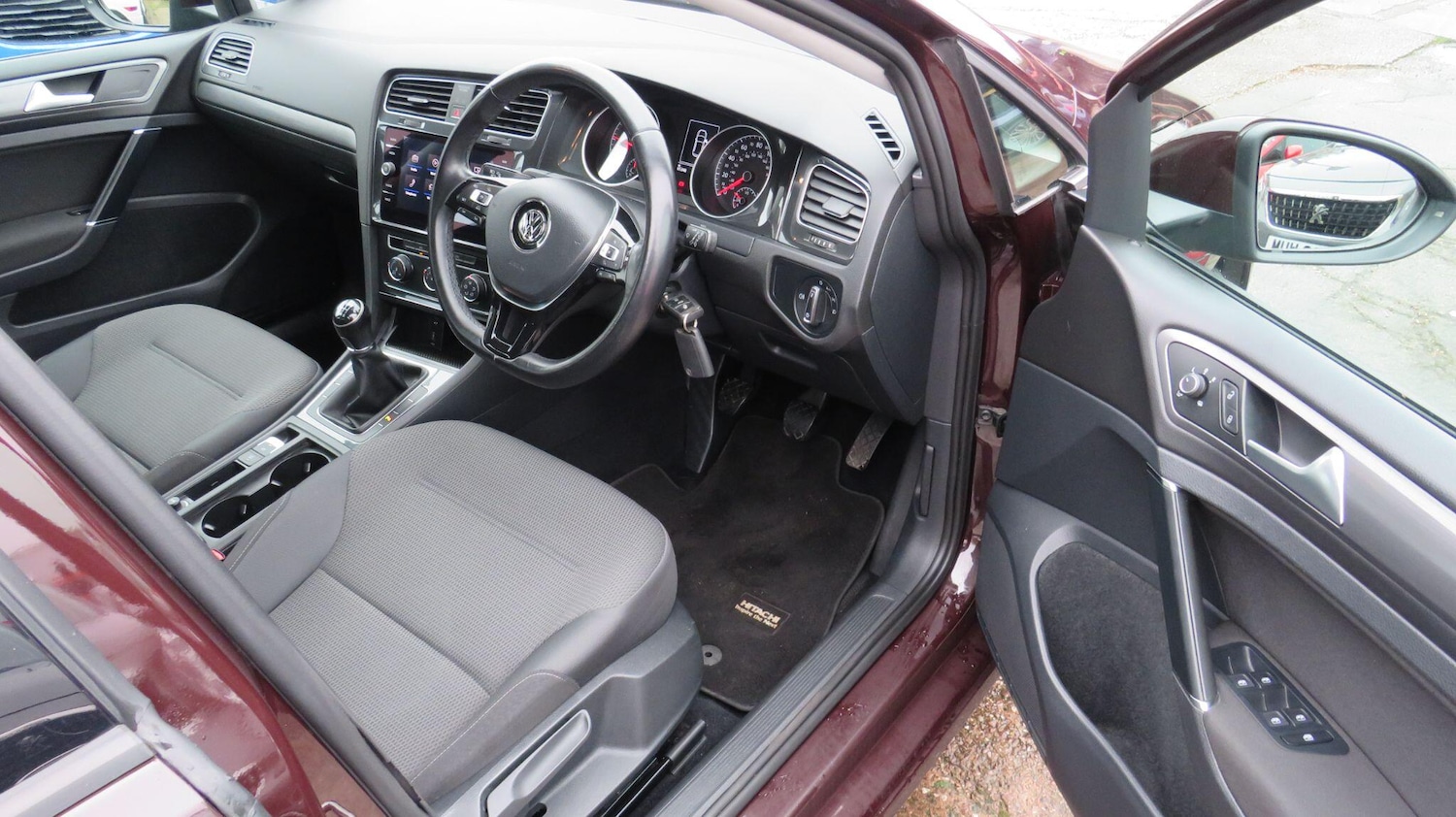 Used Volkswagen Golf 2017 for sale - 77166431: Photo 10