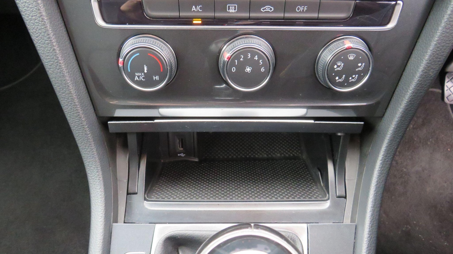 Used Volkswagen Golf 2017 for sale - 77166431: Photo 28