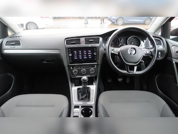Used Volkswagen Golf 2017 for sale - 77166431: Photo