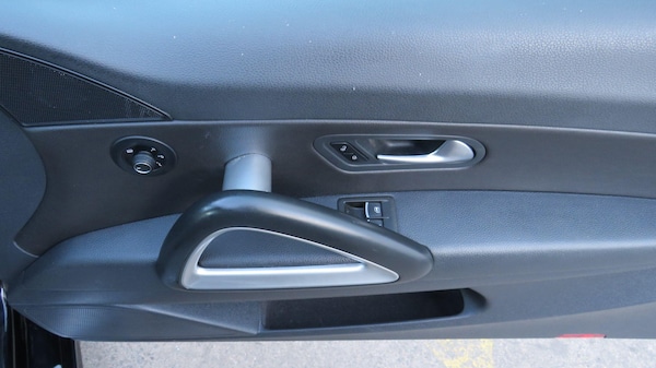 Used Volkswagen Scirocco for sale - 74280885: Photo 14
