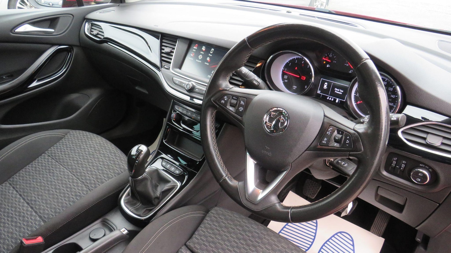 Used Vauxhall Astra for sale - 76997113: Photo 3