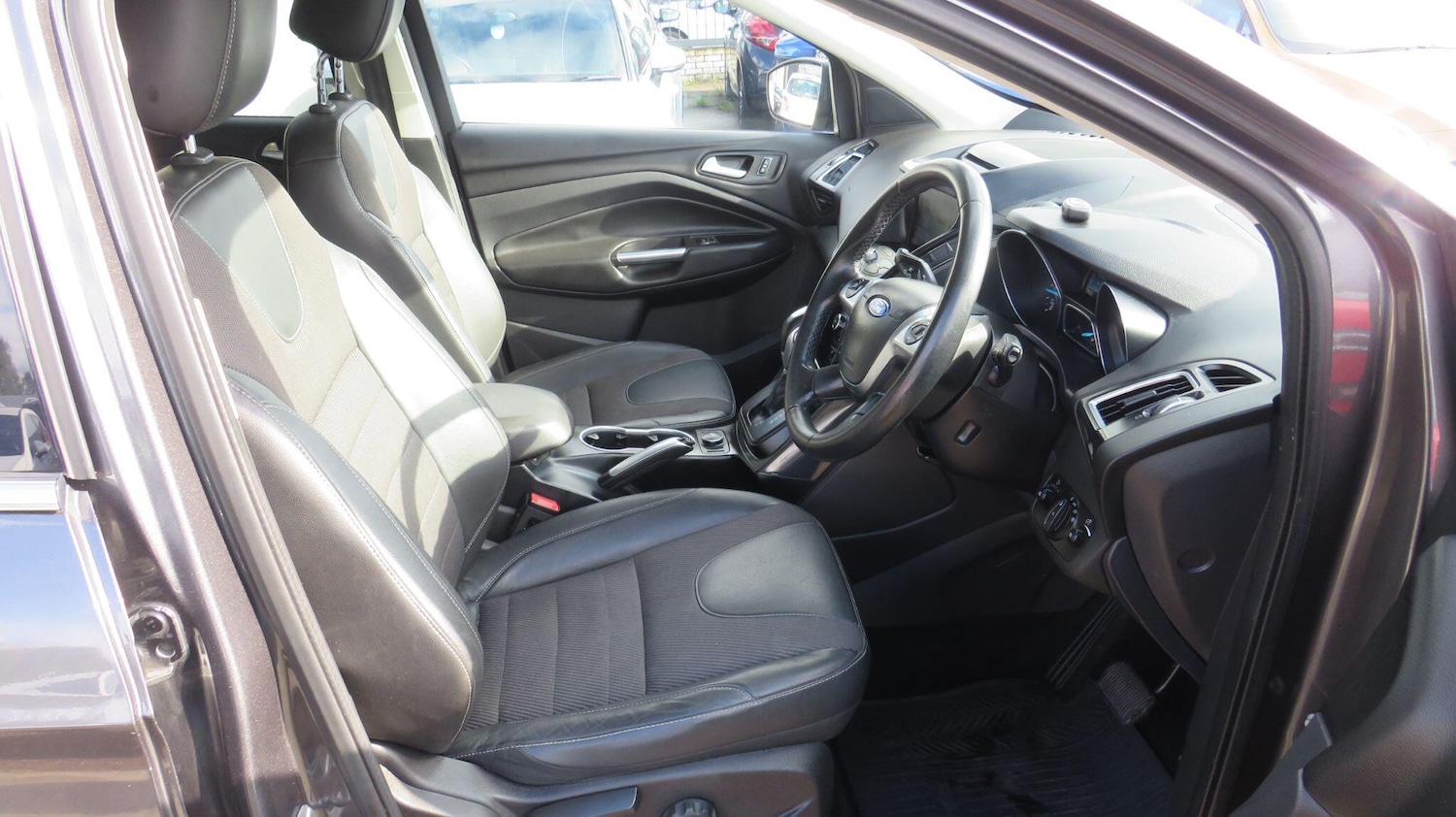 Used Ford Kuga 2015 for sale - 77440807: Photo 11