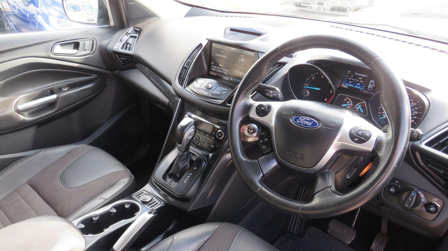 Used Ford Kuga 2015 for sale - 77440807: Photo 3