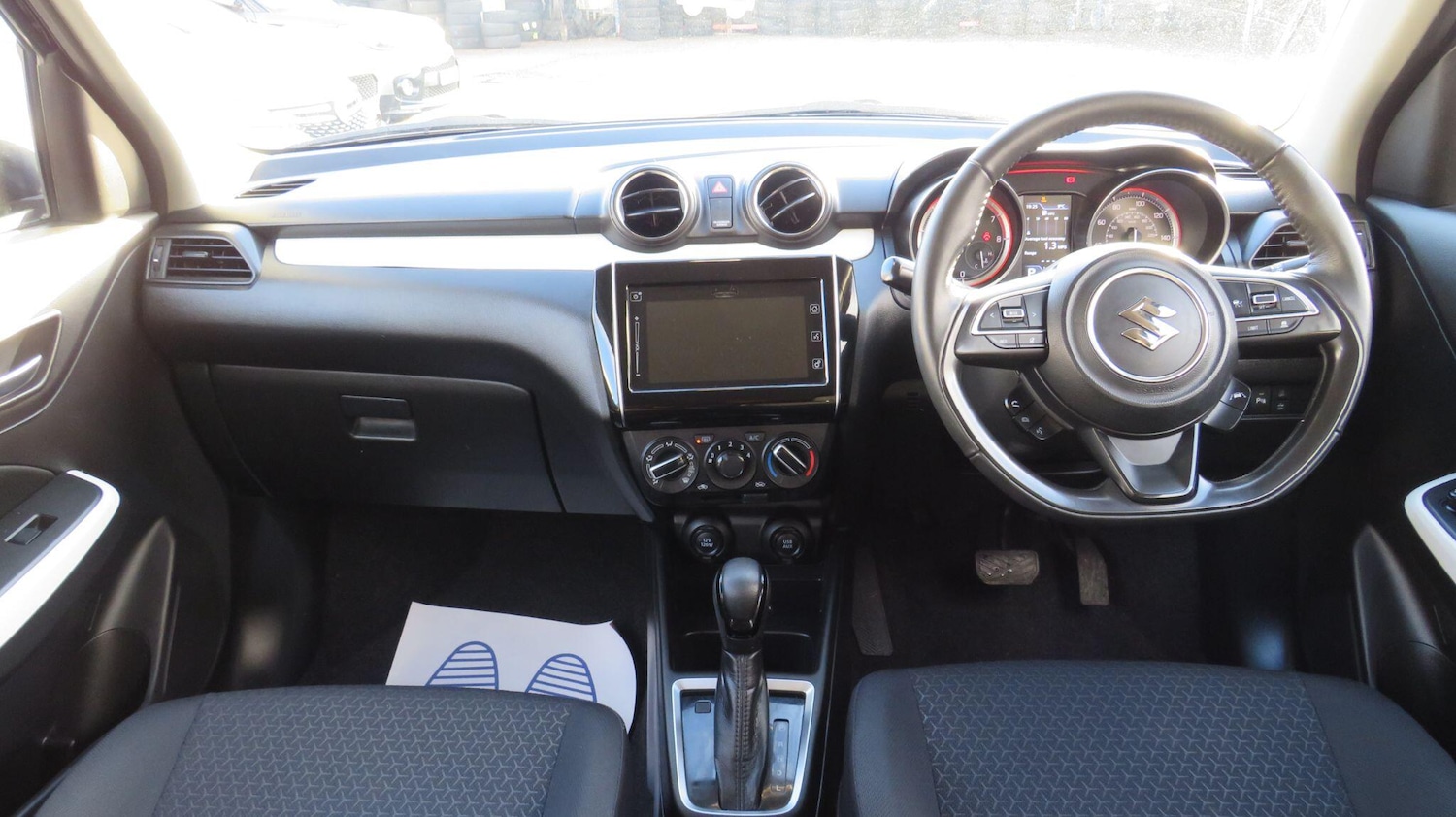 Used Suzuki Swift for sale - 77242413: Photo 2