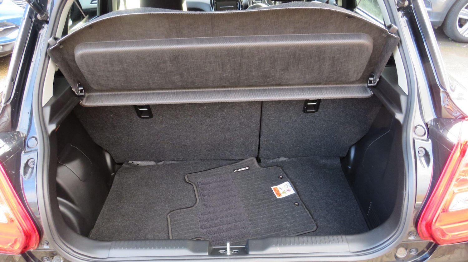 Used Suzuki Swift for sale - 77242413: Photo 8