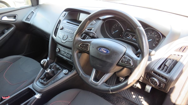 Used Ford Focus 2015 for sale - 75023744: Photo 3
