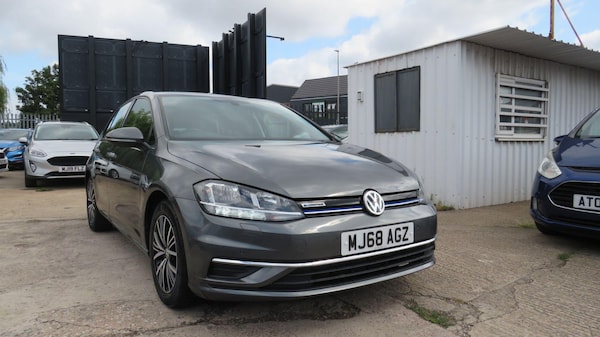 Used Volkswagen Golf 2018 for sale - 75319655: Photo 1