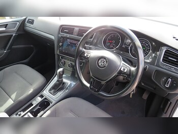 Used Volkswagen Golf 2019 for sale - 78204768: Photo