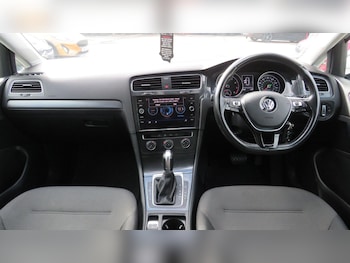 Used Volkswagen Golf 2019 for sale - 78204768: Photo