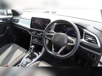 Used Volkswagen T-Roc 2025 for sale - 79401296: Photo