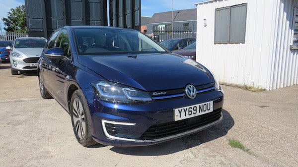Used Volkswagen Golf 2019 for sale - 75319700: Photo 1