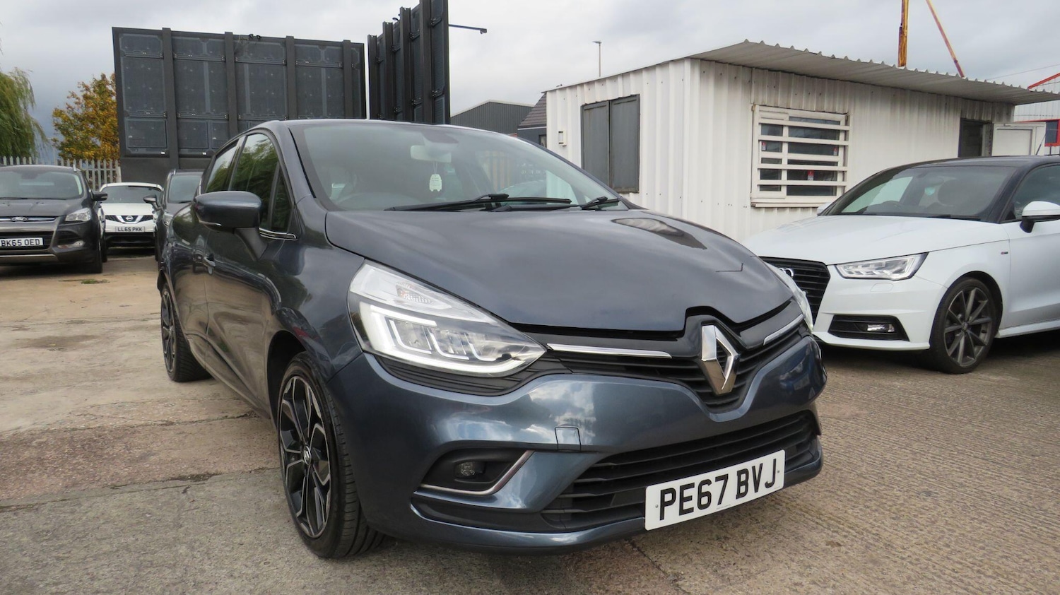 Used Renault Clio 2017 for sale - 76371192: Photo 1