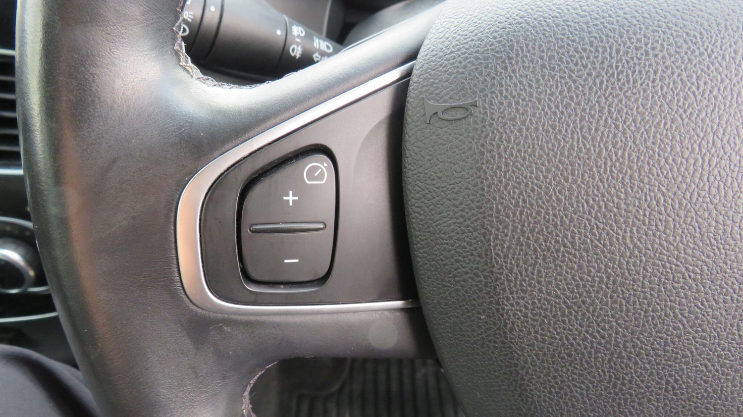 Used Renault Clio 2017 for sale - 76371192: Photo 21