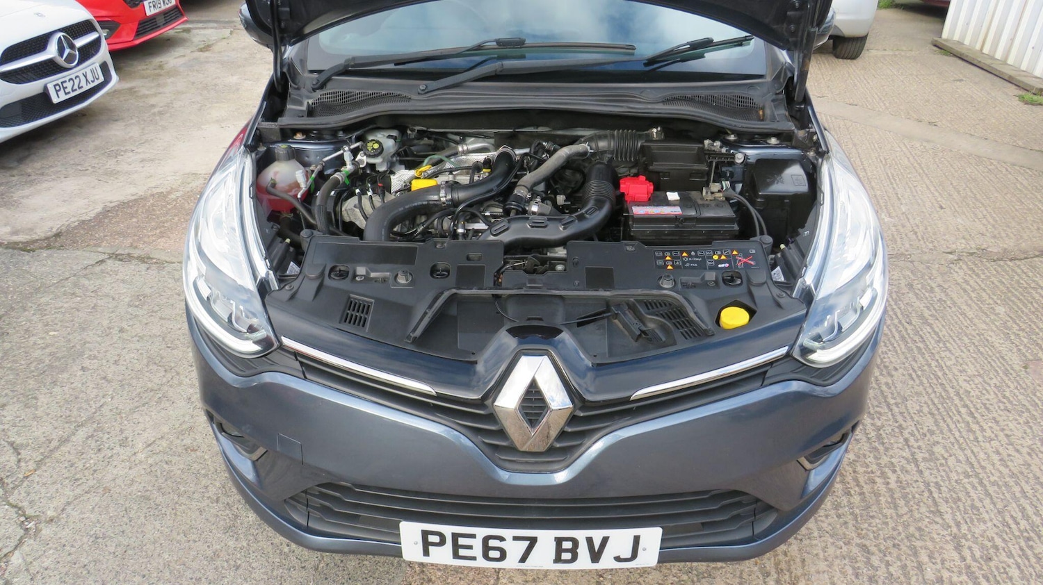 Used Renault Clio 2017 for sale - 76371192: Photo 31