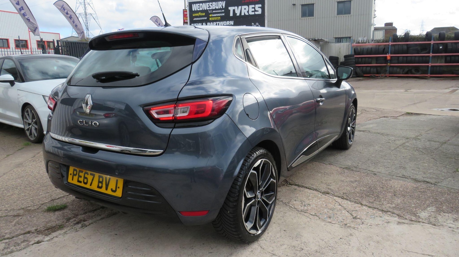 Used Renault Clio 2017 for sale - 76371192: Photo 9