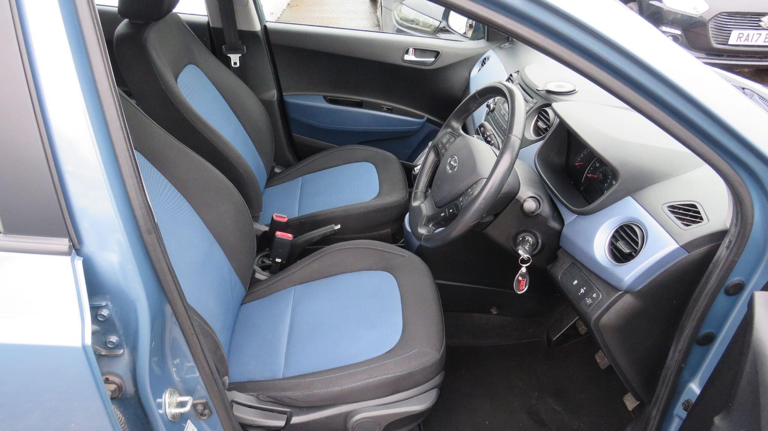 Used Hyundai i10 for sale - 77633120: Photo 11