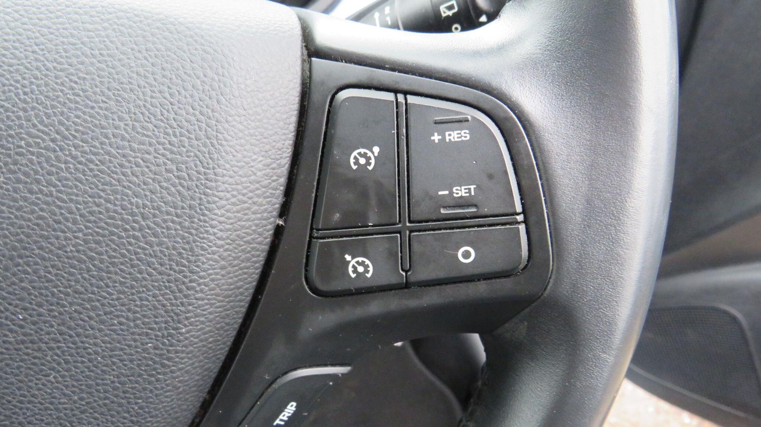 Used Hyundai i10 for sale - 77633120: Photo 23