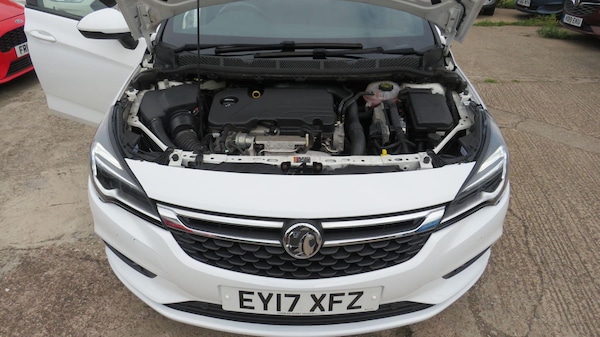 Used Vauxhall Astra 2017 for sale - 76214214: Photo 32