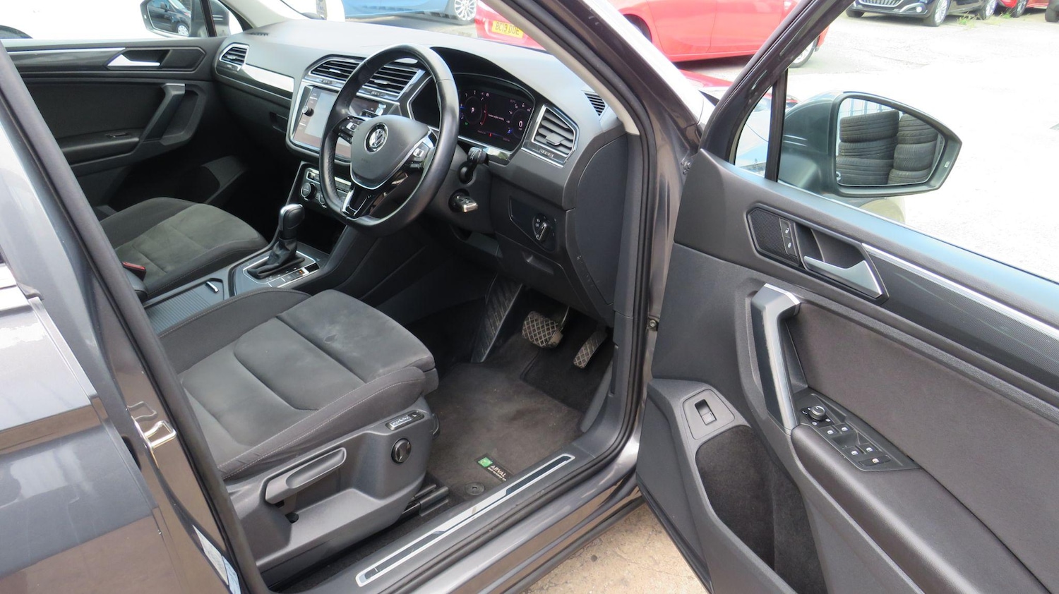 Used Volkswagen Tiguan 2020 for sale - 77440883: Photo 11