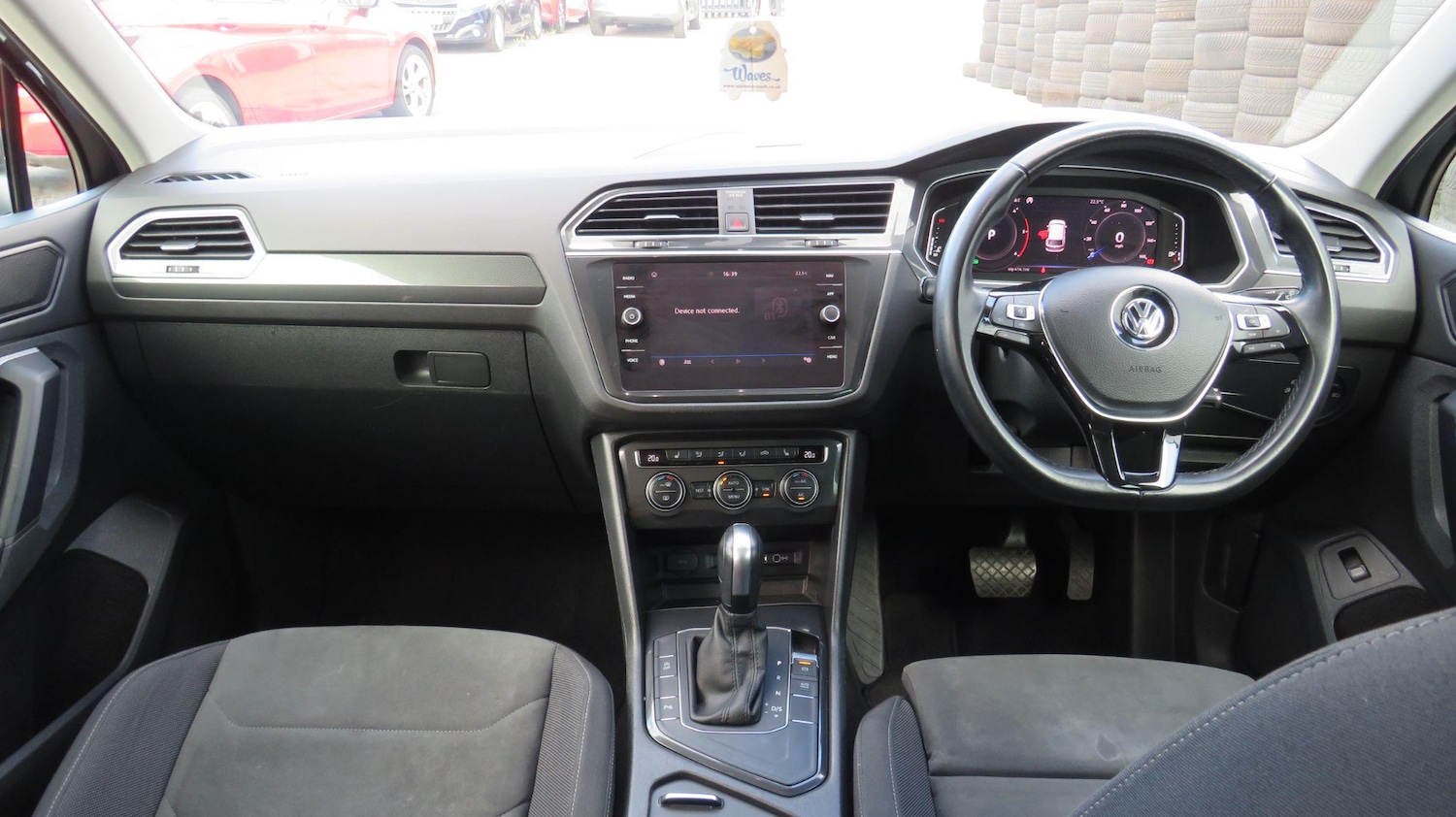 Used Volkswagen Tiguan 2020 for sale - 77440883: Photo 23