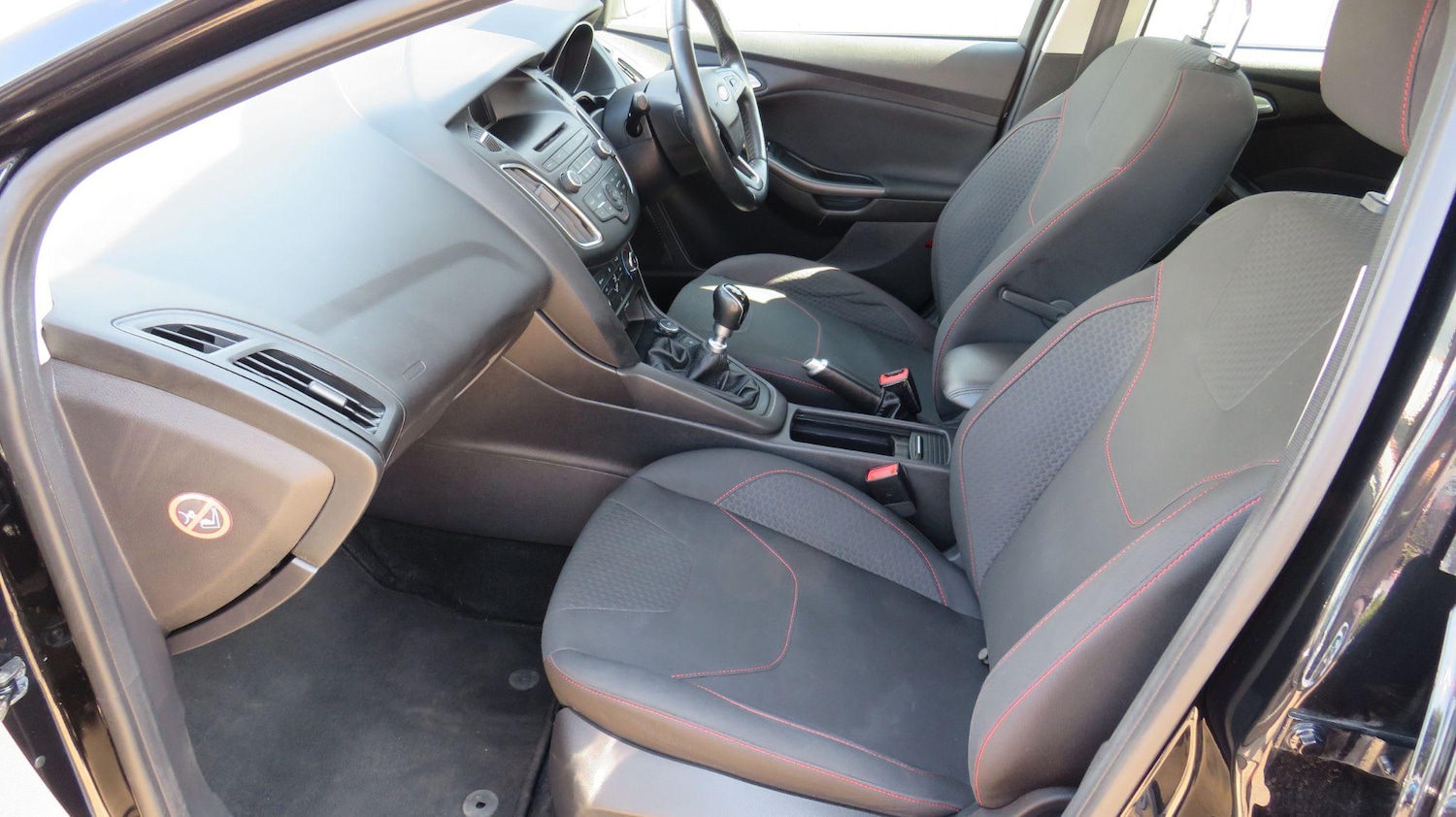 Used Ford Focus 2015 for sale - 76936262: Photo 17