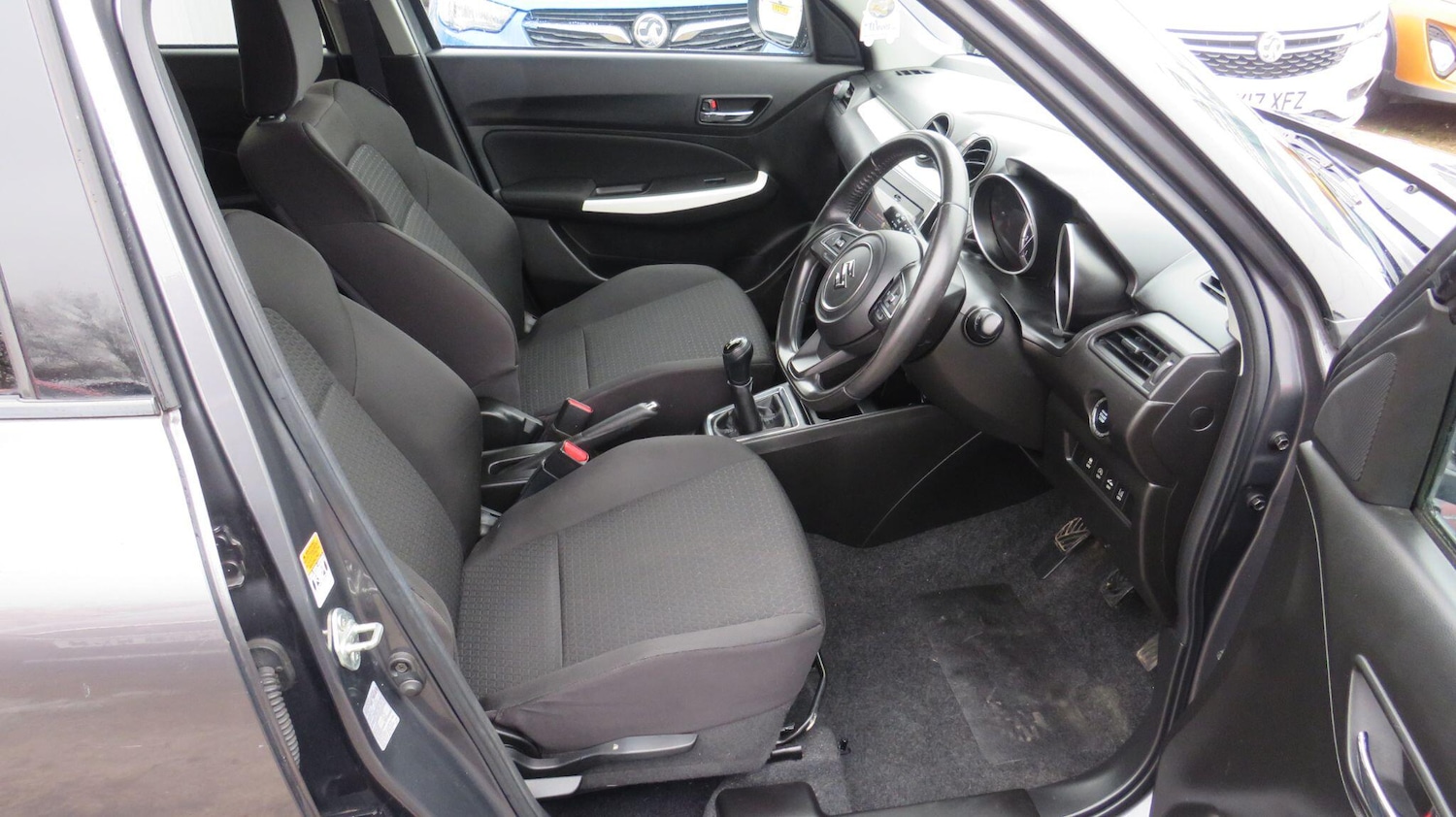 Used Suzuki Swift 2017 for sale - 77166584: Photo 11