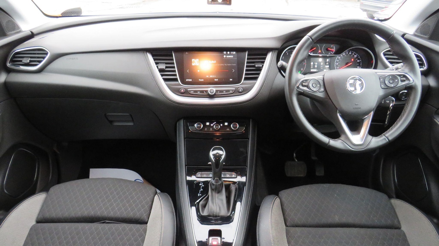 Used Vauxhall Grandland X 2020 for sale - 77564642: Photo 2