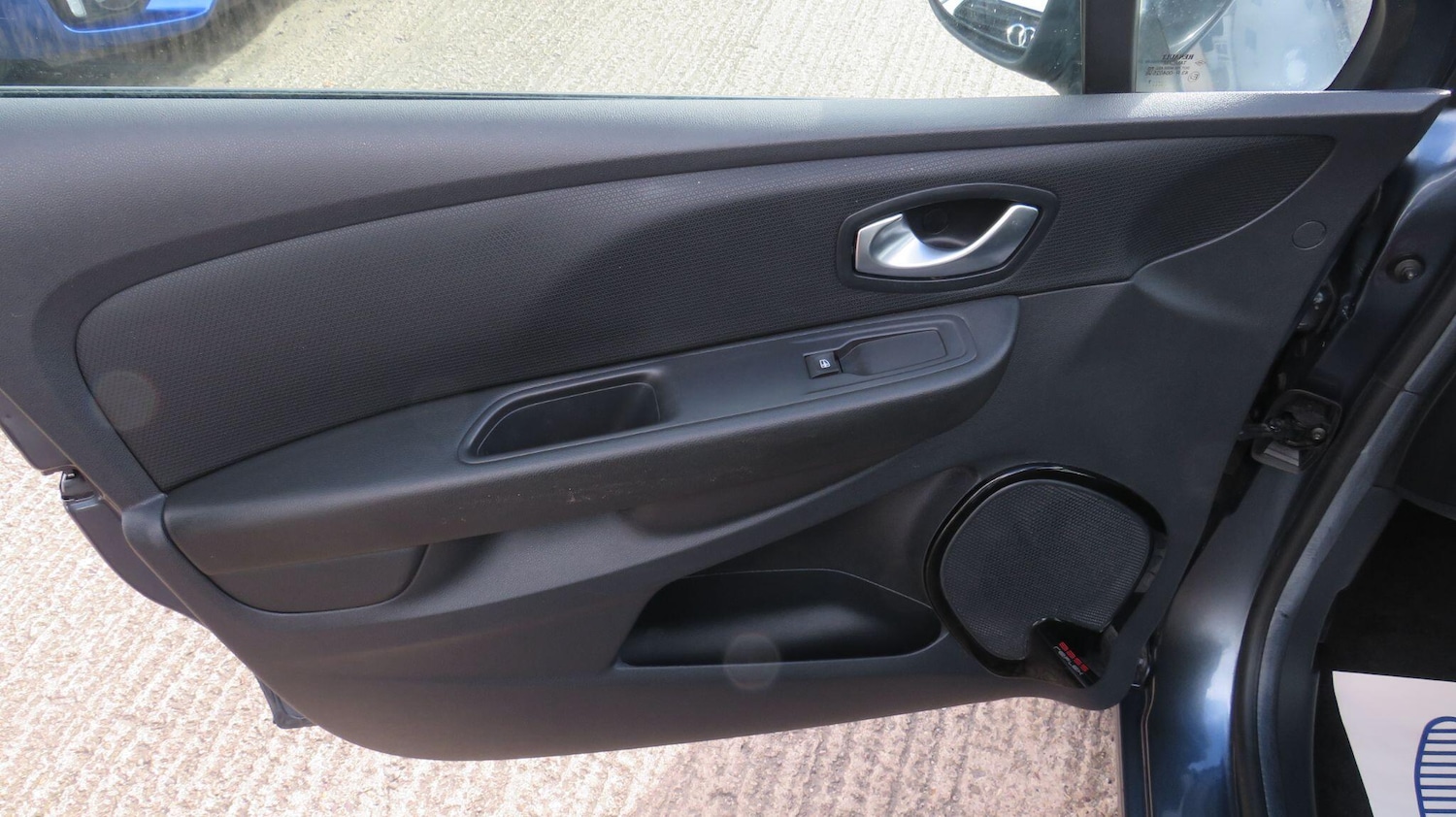 Used Renault Clio 2017 for sale - 76996444: Photo 17