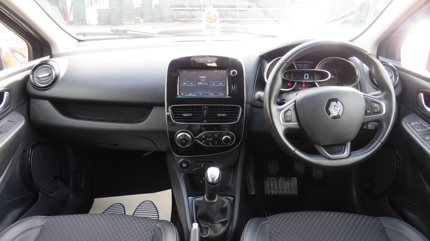 Used Renault Clio 2017 for sale - 76996444: Photo 18