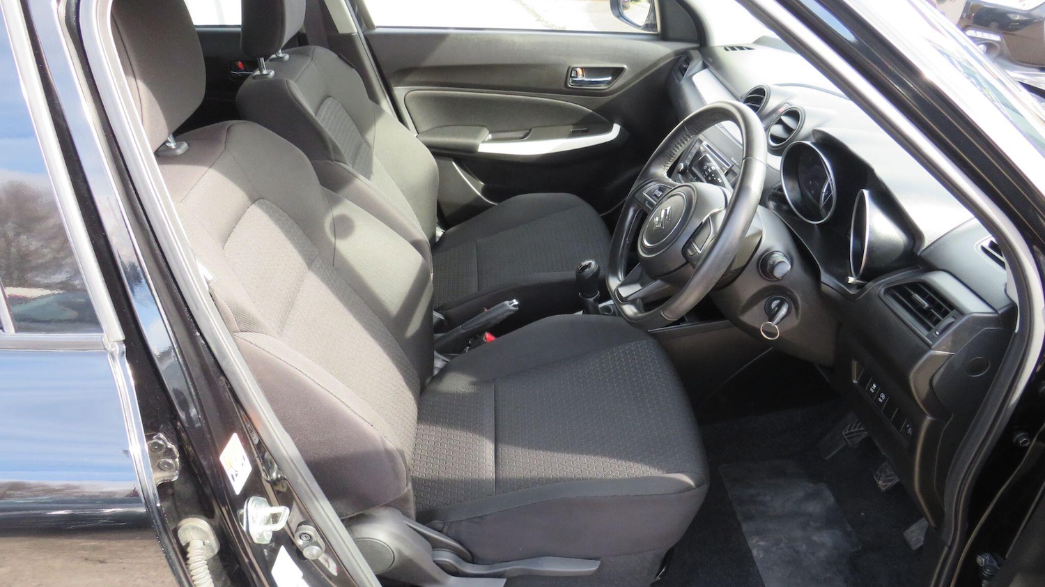Used Suzuki Swift 2020 for sale - 77892268: Photo 12