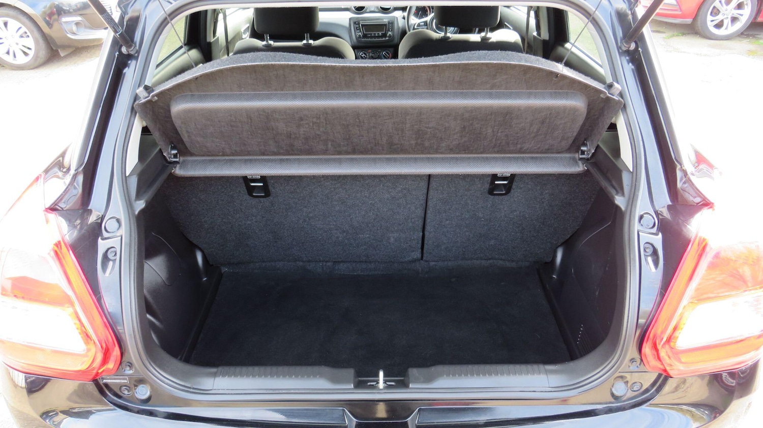 Used Suzuki Swift 2020 for sale - 77892268: Photo 8