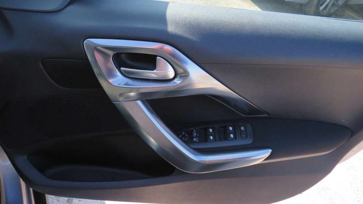 Used Peugeot 2008 for sale - 77808822: Photo 12