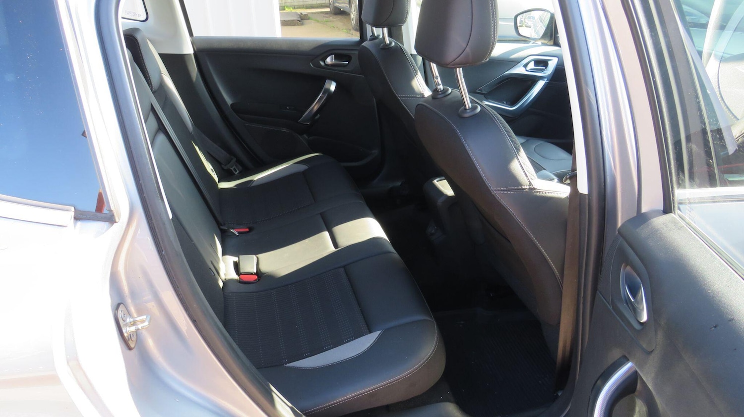 Used Peugeot 2008 for sale - 77808822: Photo 13