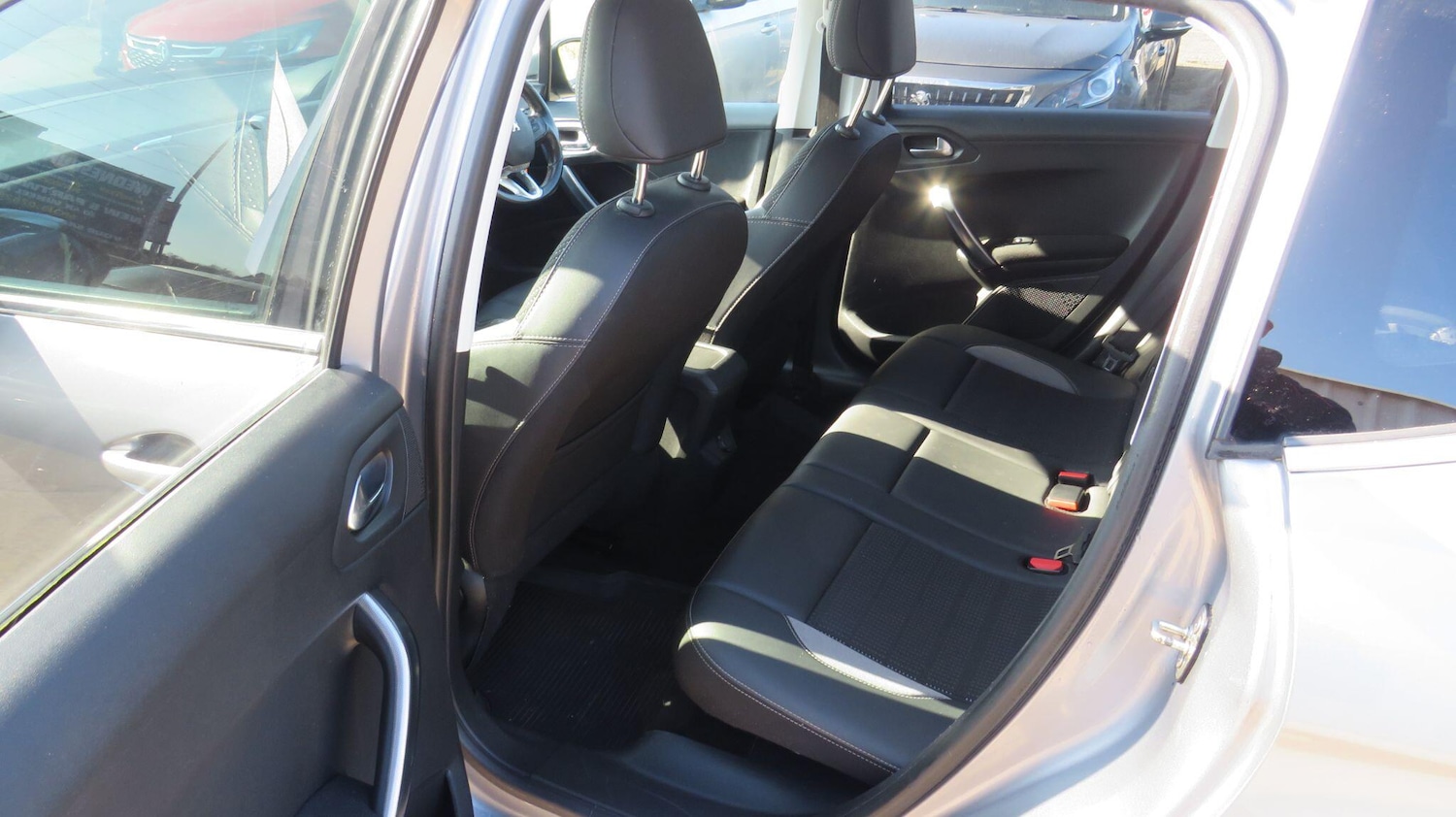 Used Peugeot 2008 for sale - 77808822: Photo 14