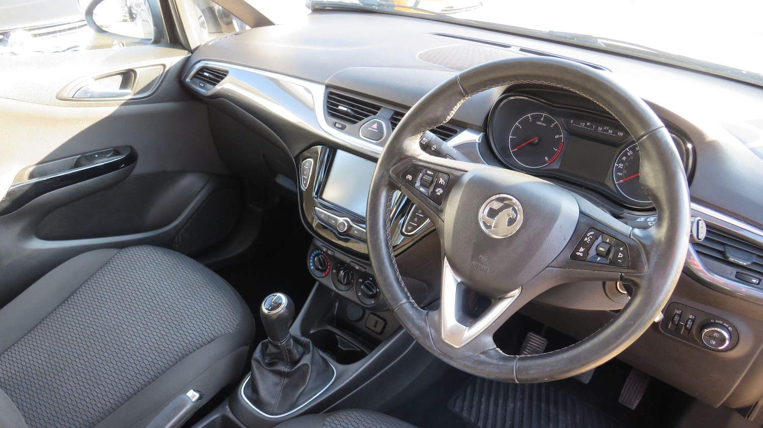 Used Vauxhall Corsa for sale - 77808098: Photo 3