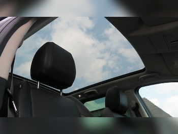 Used Land Rover Discovery Sport 2020 for sale - 79259637: Photo