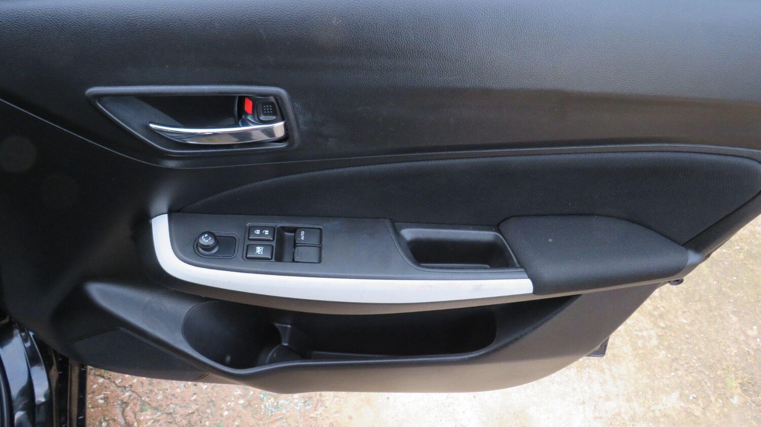 Used Suzuki Swift 2017 for sale - 77479296: Photo 12