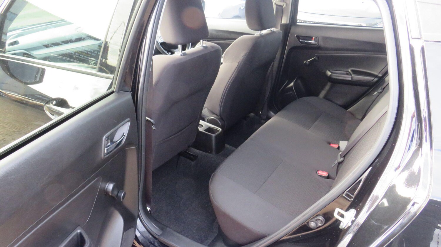 Used Suzuki Swift 2017 for sale - 77479296: Photo 14