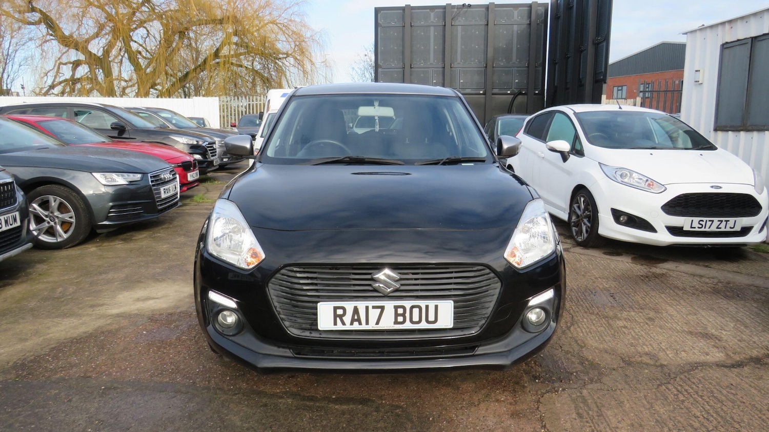 Used Suzuki Swift 2017 for sale - 77479296: Photo 4