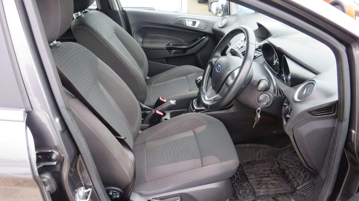 Used Ford Fiesta 2017 for sale - 76512936: Photo 11