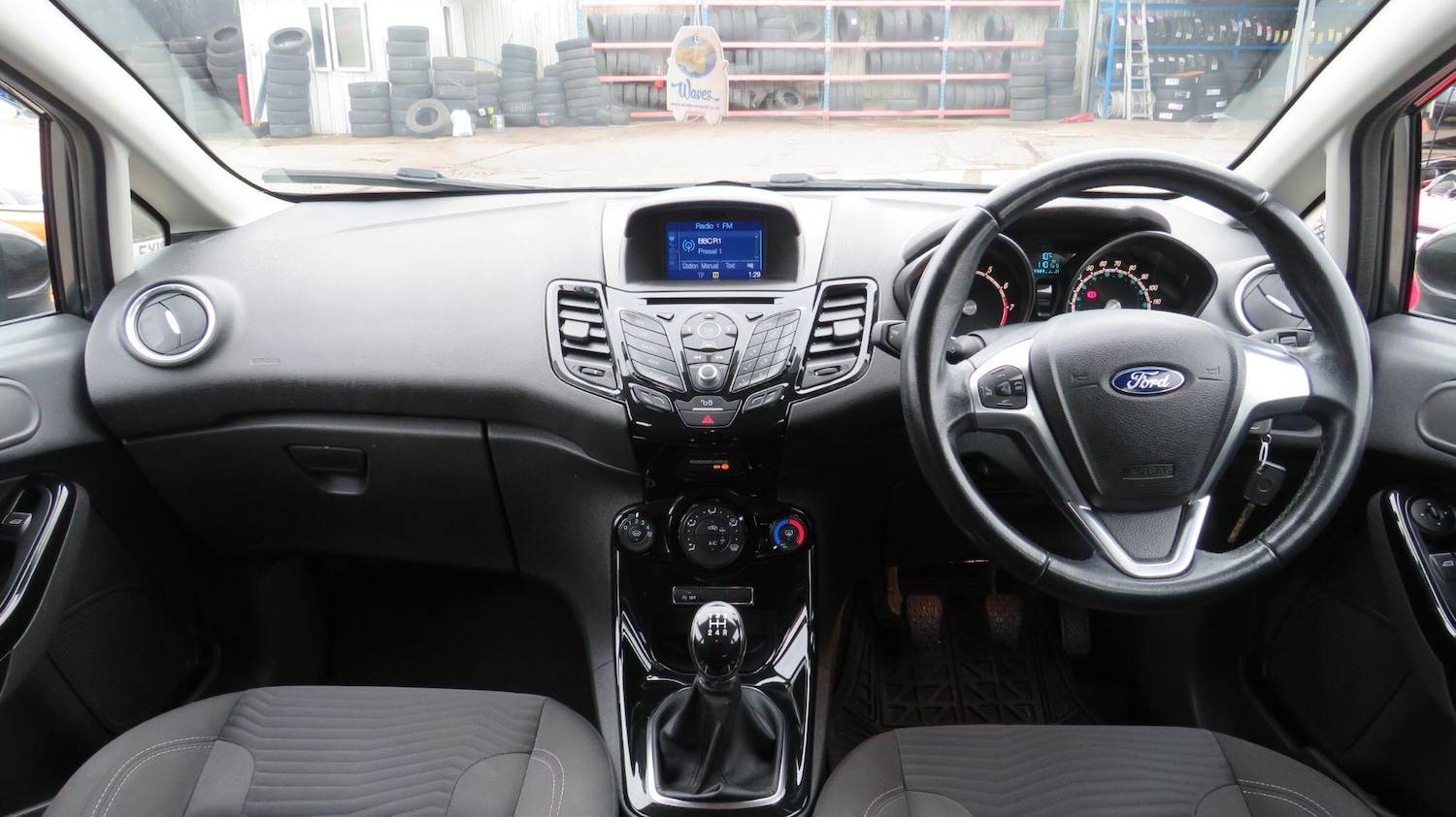 Used Ford Fiesta 2017 for sale - 76512936: Photo 2