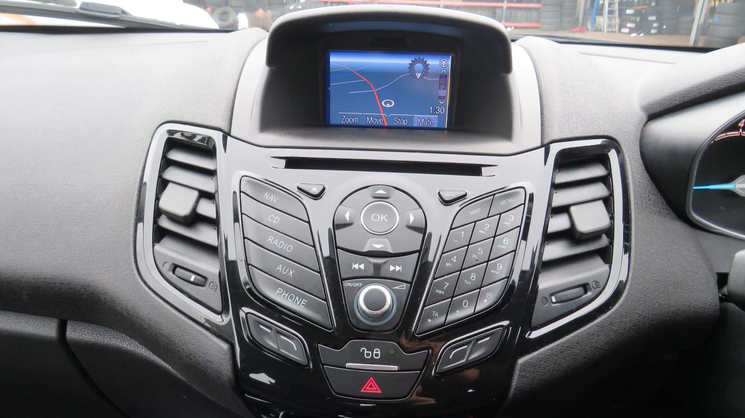 Used Ford Fiesta 2017 for sale - 76512936: Photo 21